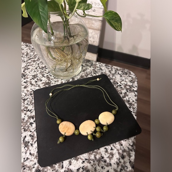 Tagua necklace - Picture 2 of 2